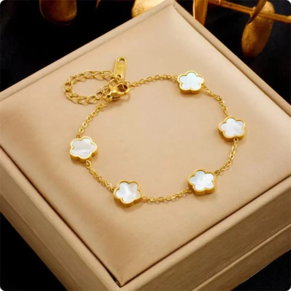 Zara Flower Mother Of Pearl Gold floral Baroque Artist Daisies Charm Bracelet